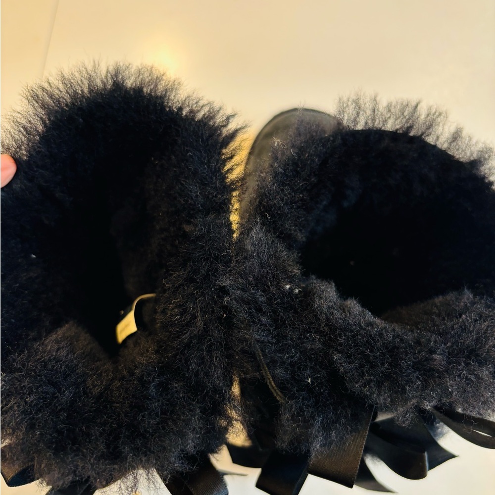 UGG Kids Boots with Black Bows size 2 - Picture 9 of 10